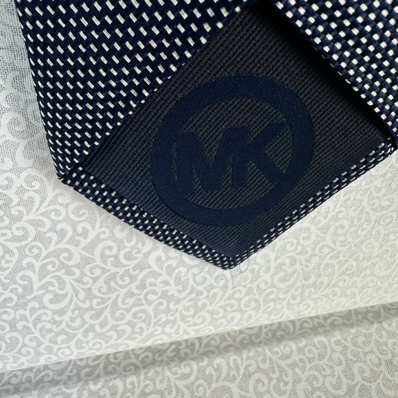 Michael Kors 100% Silk Navy/Silver Mini Dot Neck Neck Tie, 3 1/4‎ Inch Wide - Picture 7 of 9